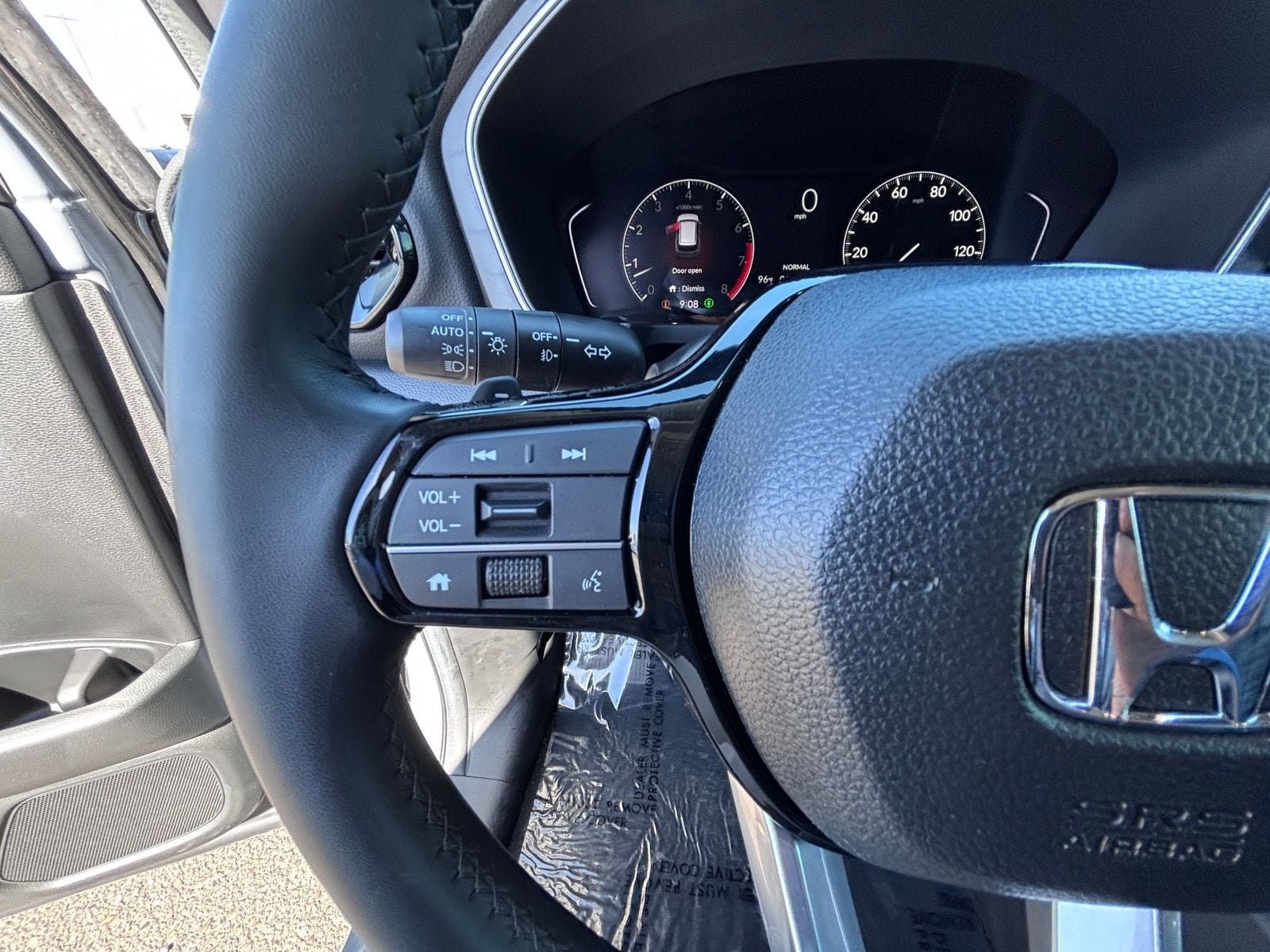 Certified 2025 Honda Pilot Touring image 25