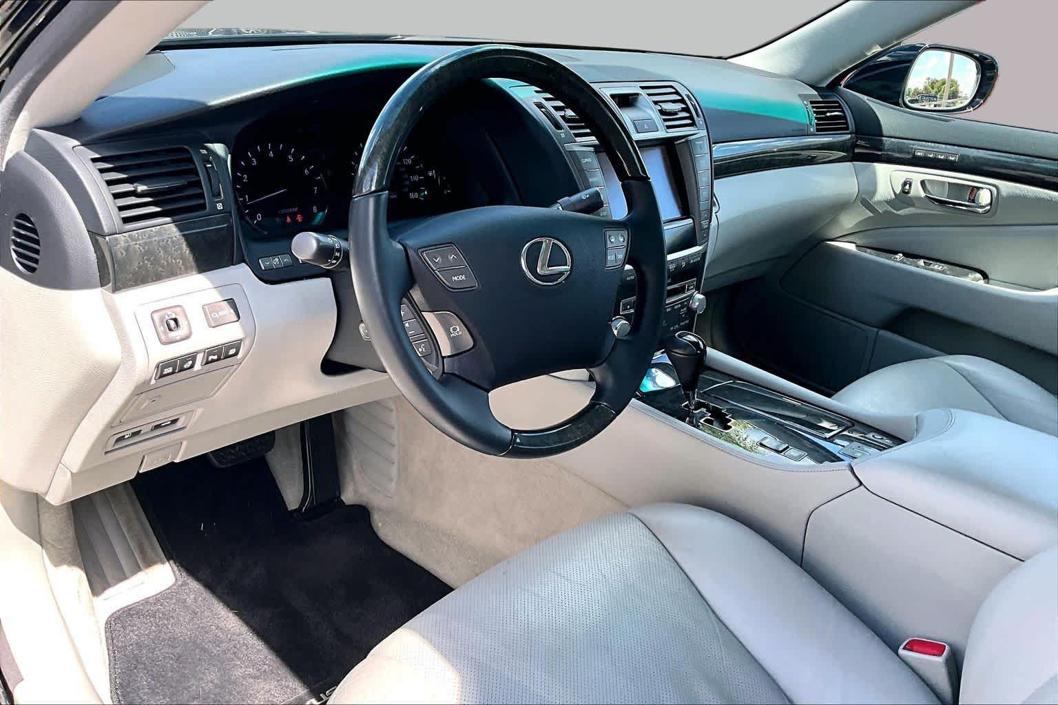 Used 2012 Lexus LS 460 AWD w/ Luxury Value Edition image 17
