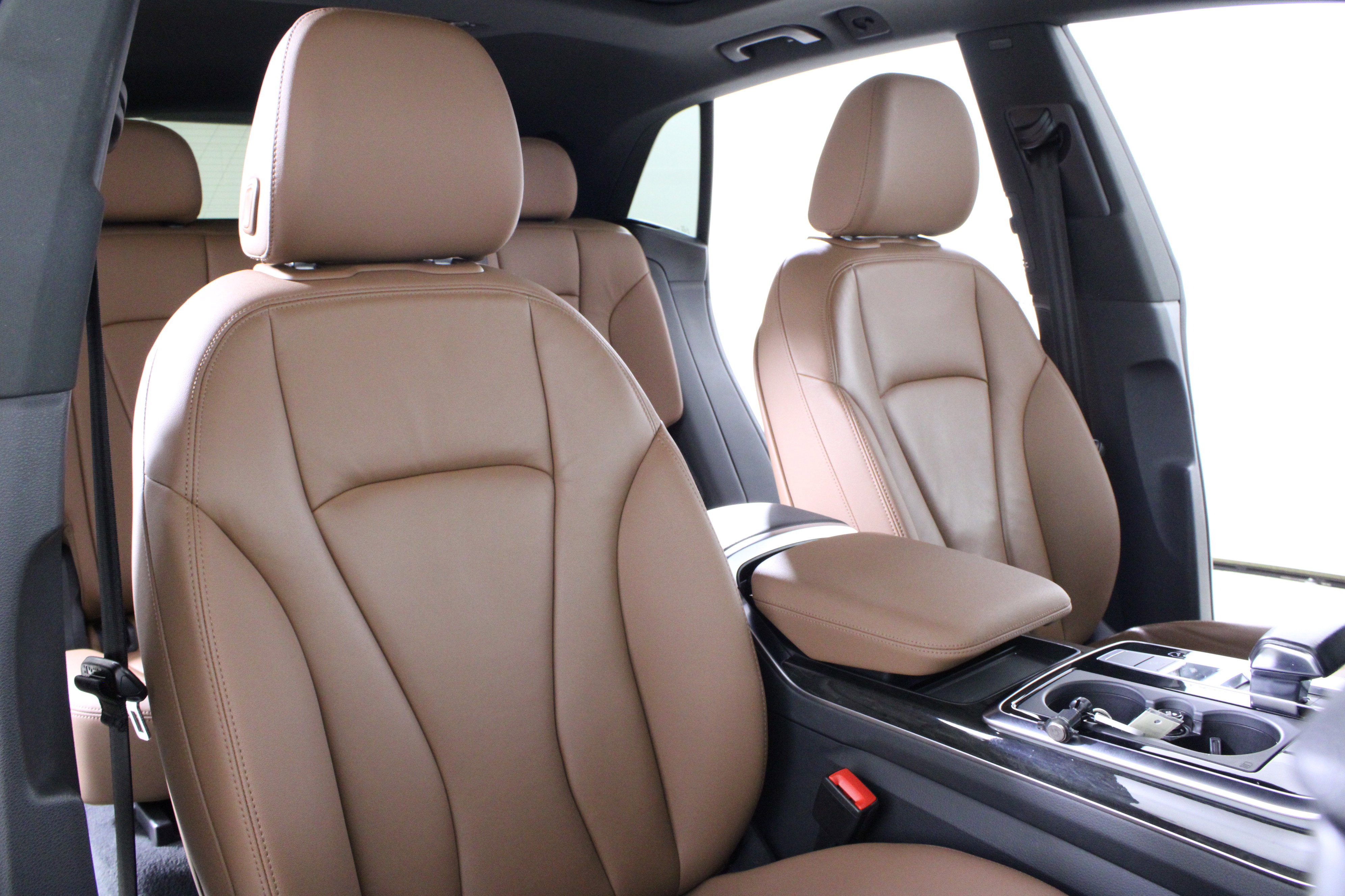 Used 2019 Audi Q8 Premium image 19