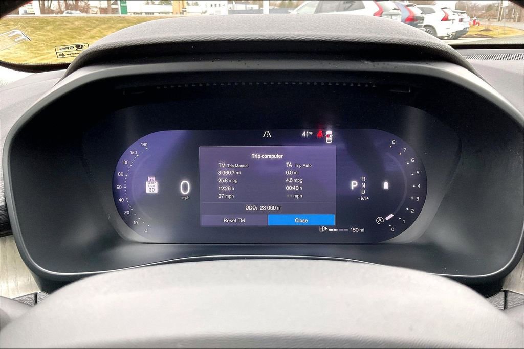 Certified 2024 Volvo XC40 B5 Plus w/ Climate Package image 13