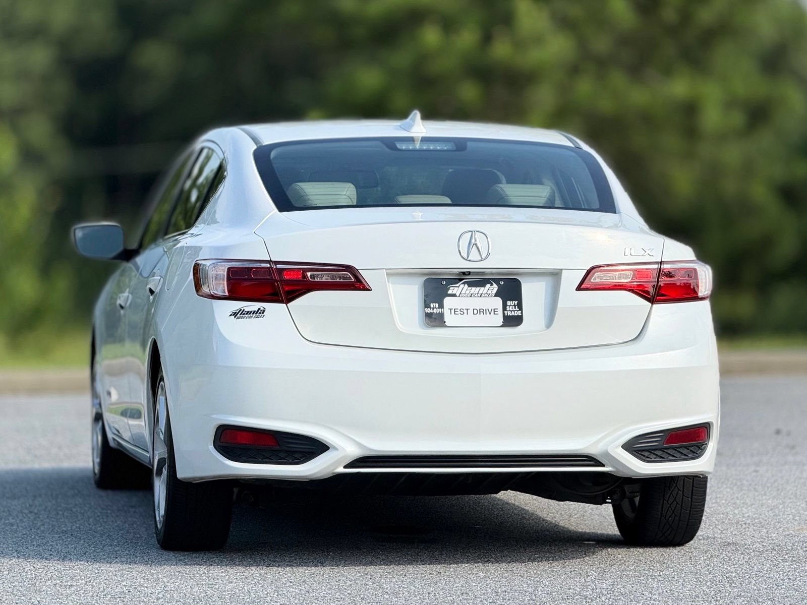 Used 2017 Acura ILX FWD image 5