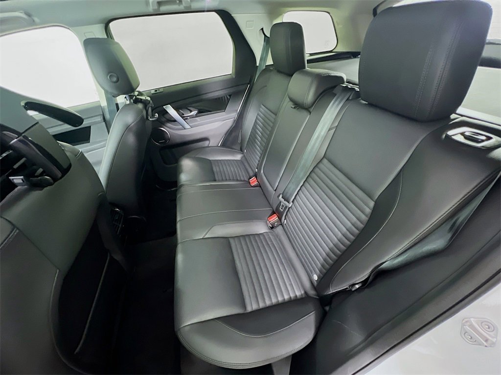 Used 2024 Land Rover Discovery Sport S image 26