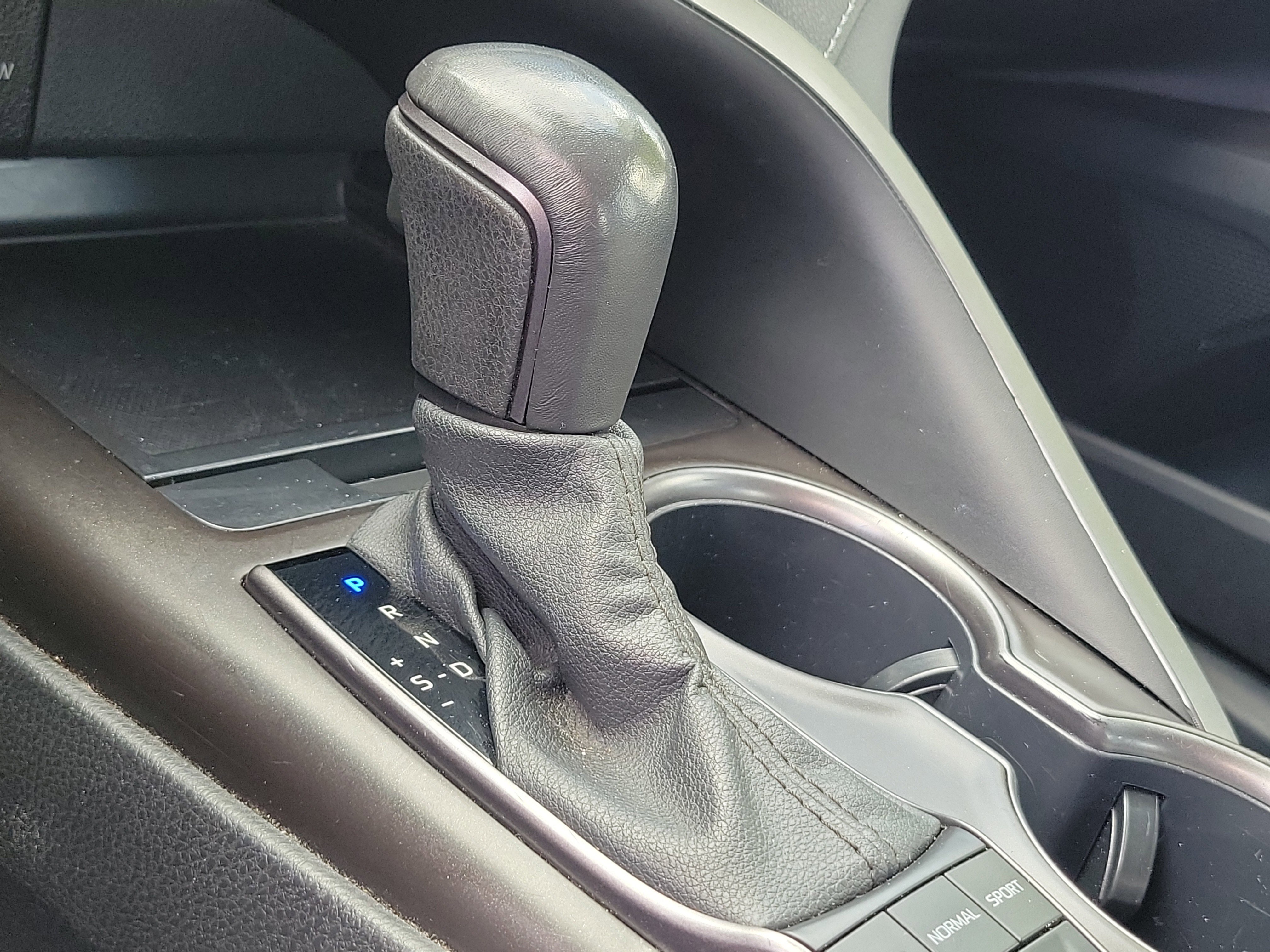 Used 2024 Toyota Camry SE FWD image 27