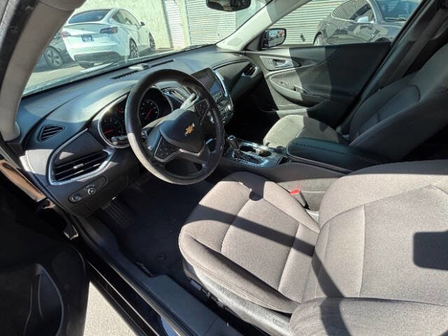 Used 2019 Chevrolet Malibu LT FWD image 10