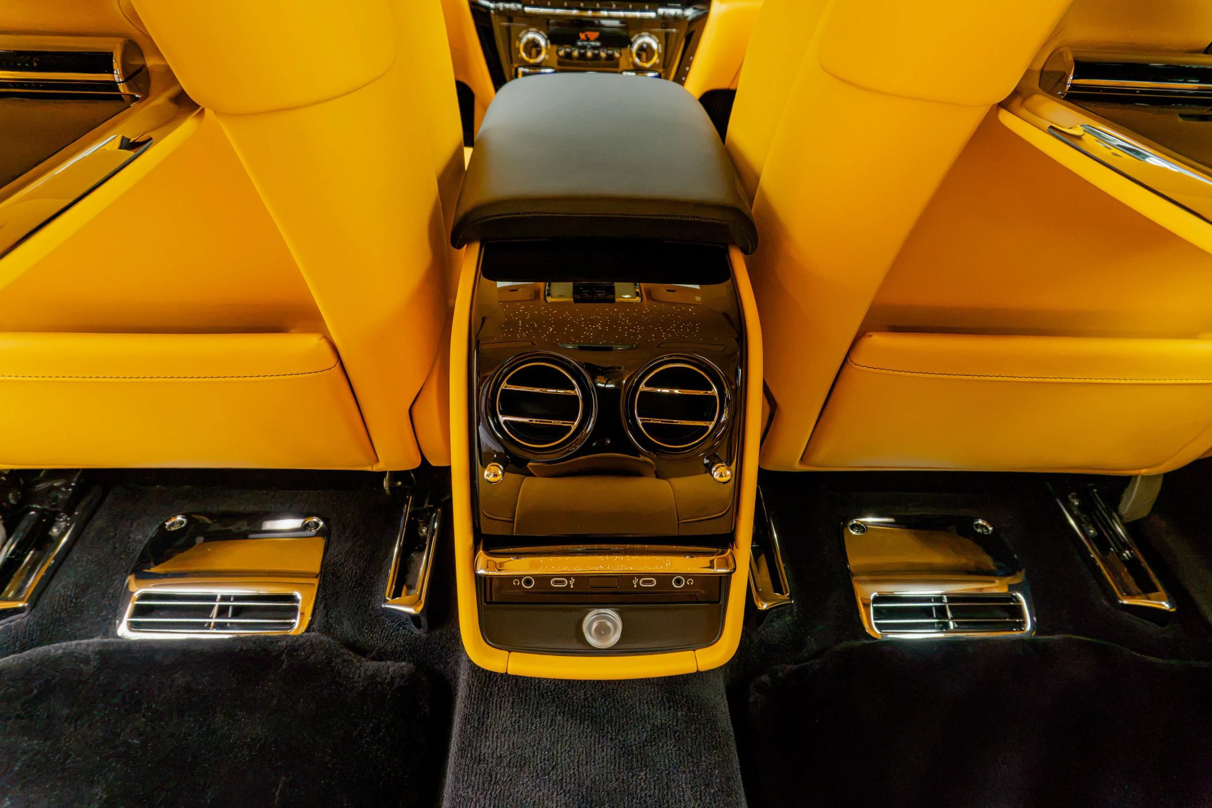 Used 2027 Rolls-Royce Phantom Sedan RWD image 90