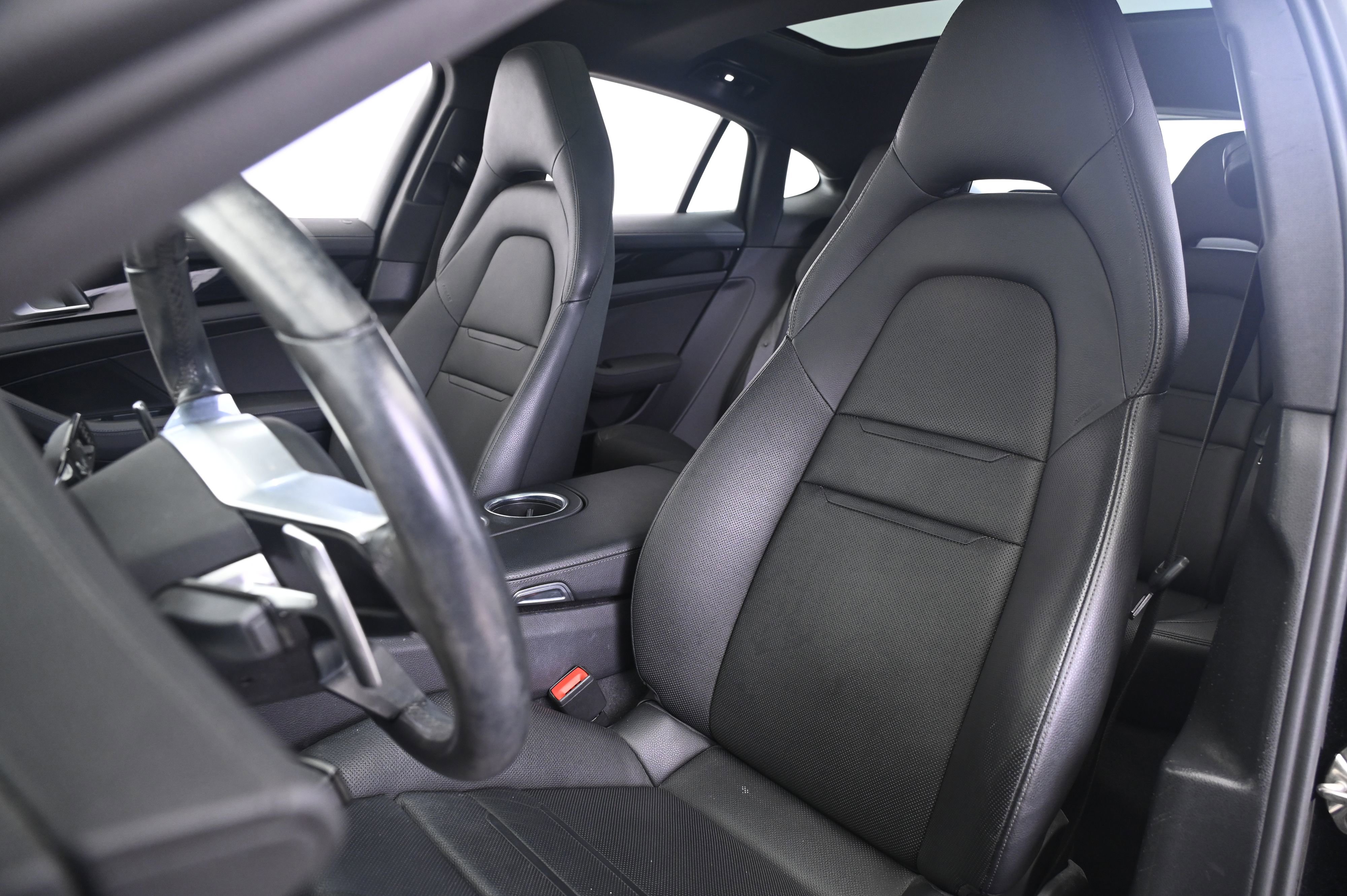 Certified 2020 Porsche Panamera RWD image 5