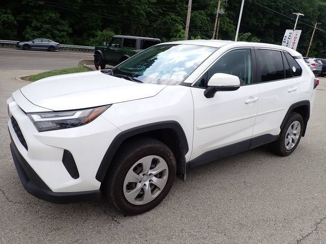 Certified 2024 Toyota RAV4 LE AWD/4WD image 7