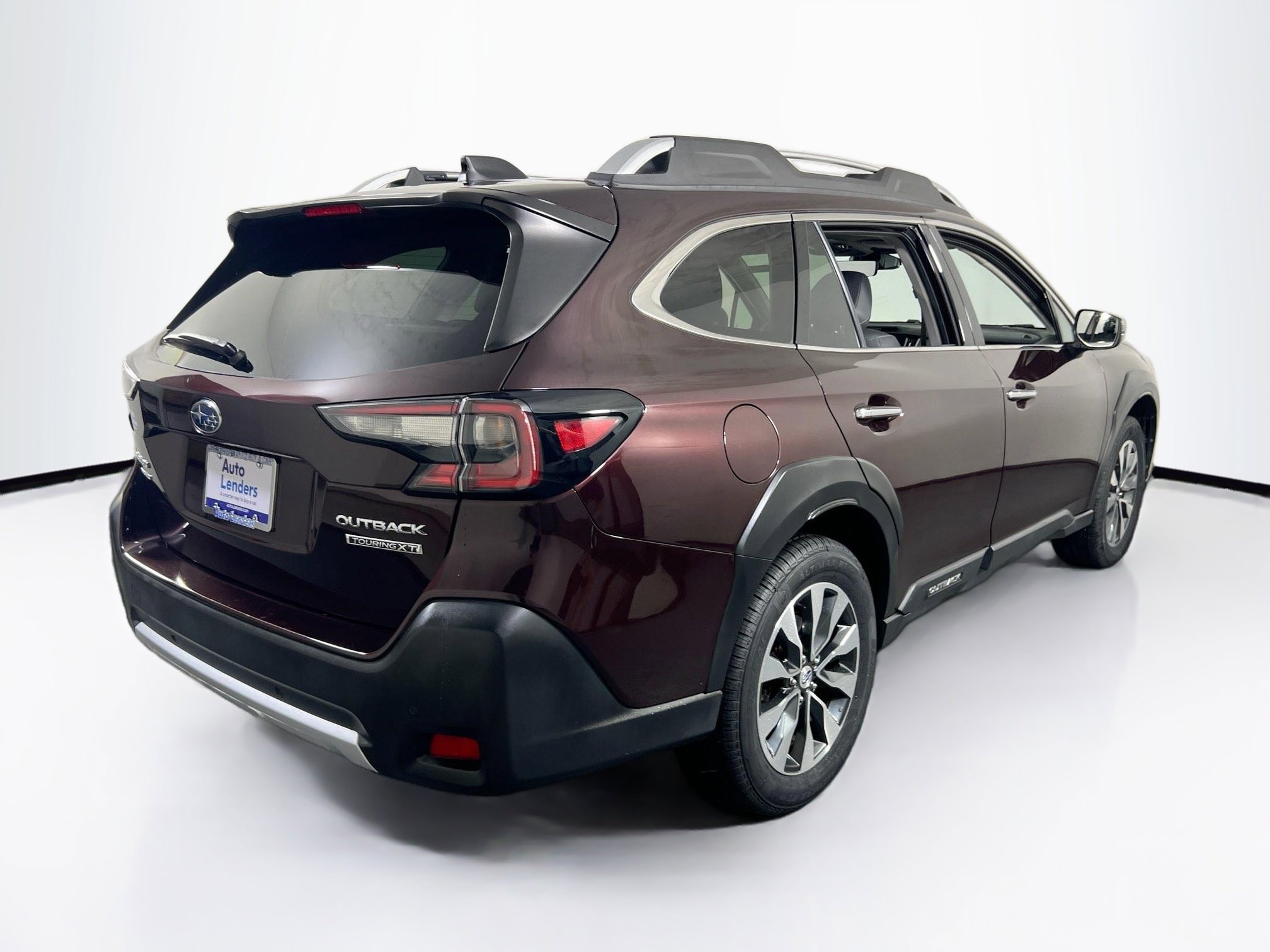 Used 2023 Subaru Outback Touring XT AWD/4WD image 5