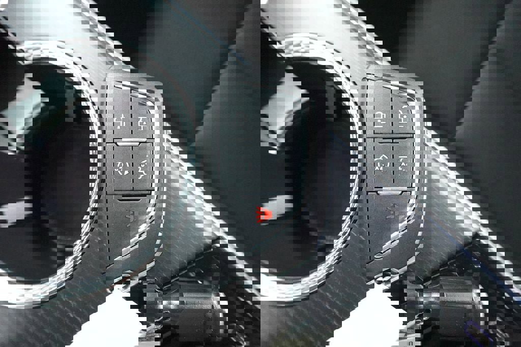 Used 2024 Cadillac Lyriq Luxury AWD/4WD image 21