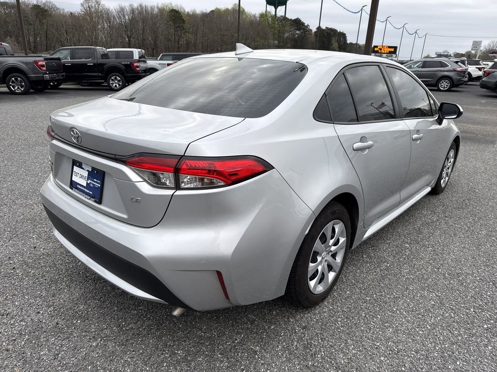 Used 2022 Toyota Corolla LE image 7
