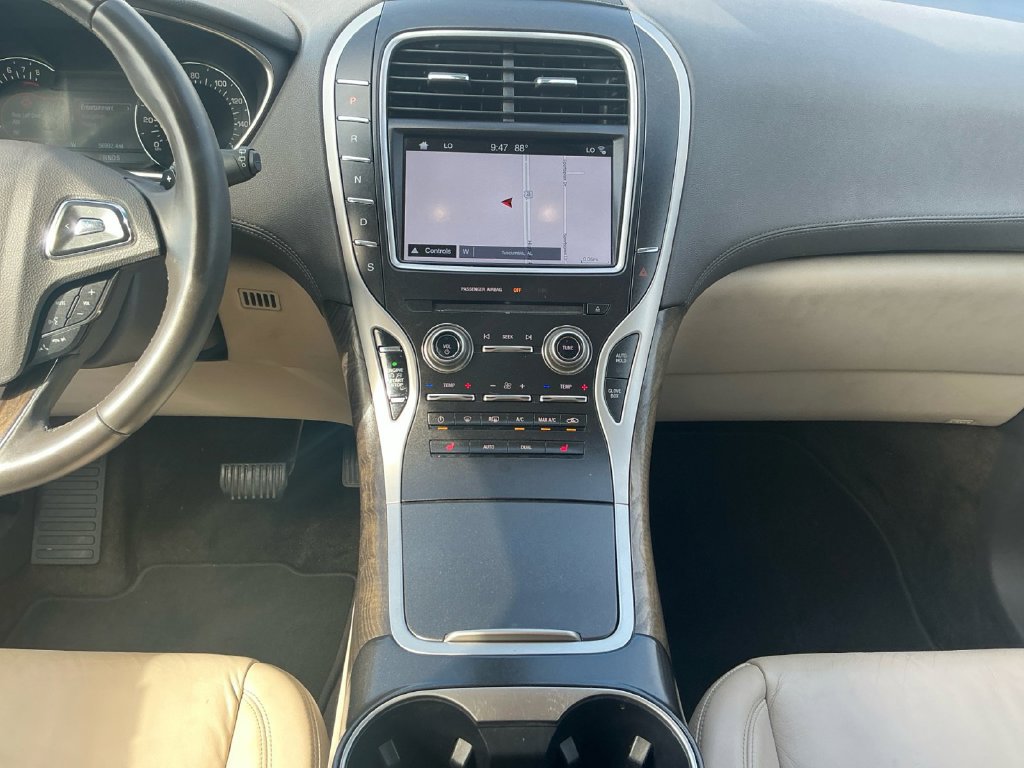 Used 2016 Lincoln MKX Select w/ Select Plus Package FWD image 20