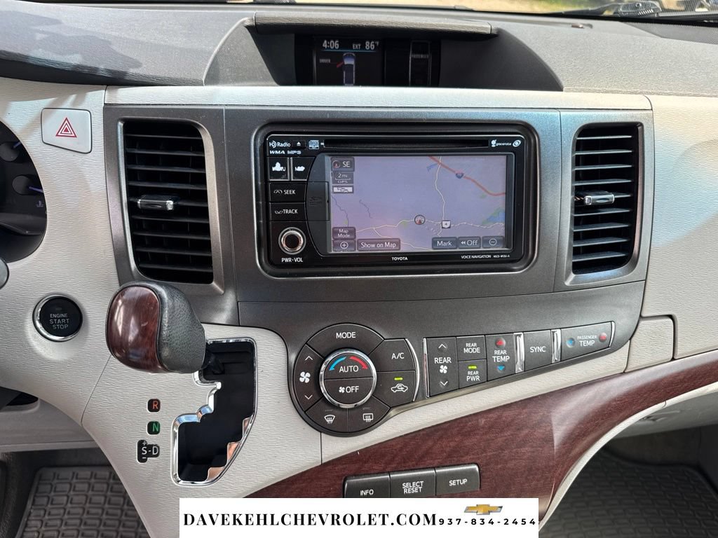 Used 2014 Toyota Sienna XLE w/ Entertainment Package FWD image 13