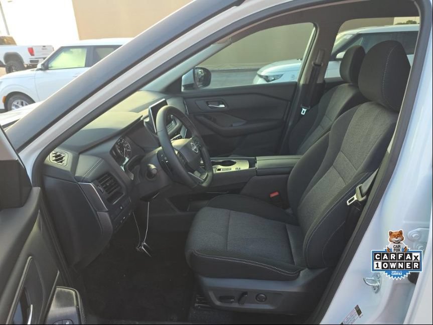Used 2026 Nissan Rogue SV FWD image 9