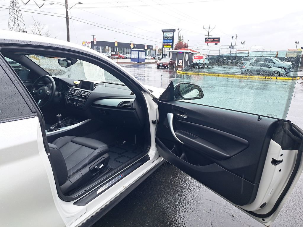 Used 2017 BMW 230i Coupe image 13