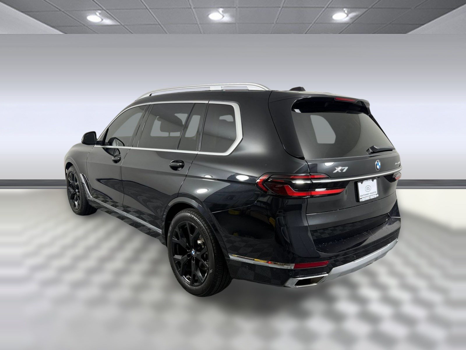 Used 2023 BMW X7 xDrive40i w/ Premium Package AWD/4WD image 3