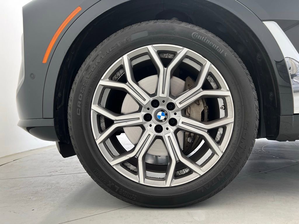 Certified 2024 BMW X7 xDrive40i w/ Premium Package image 24