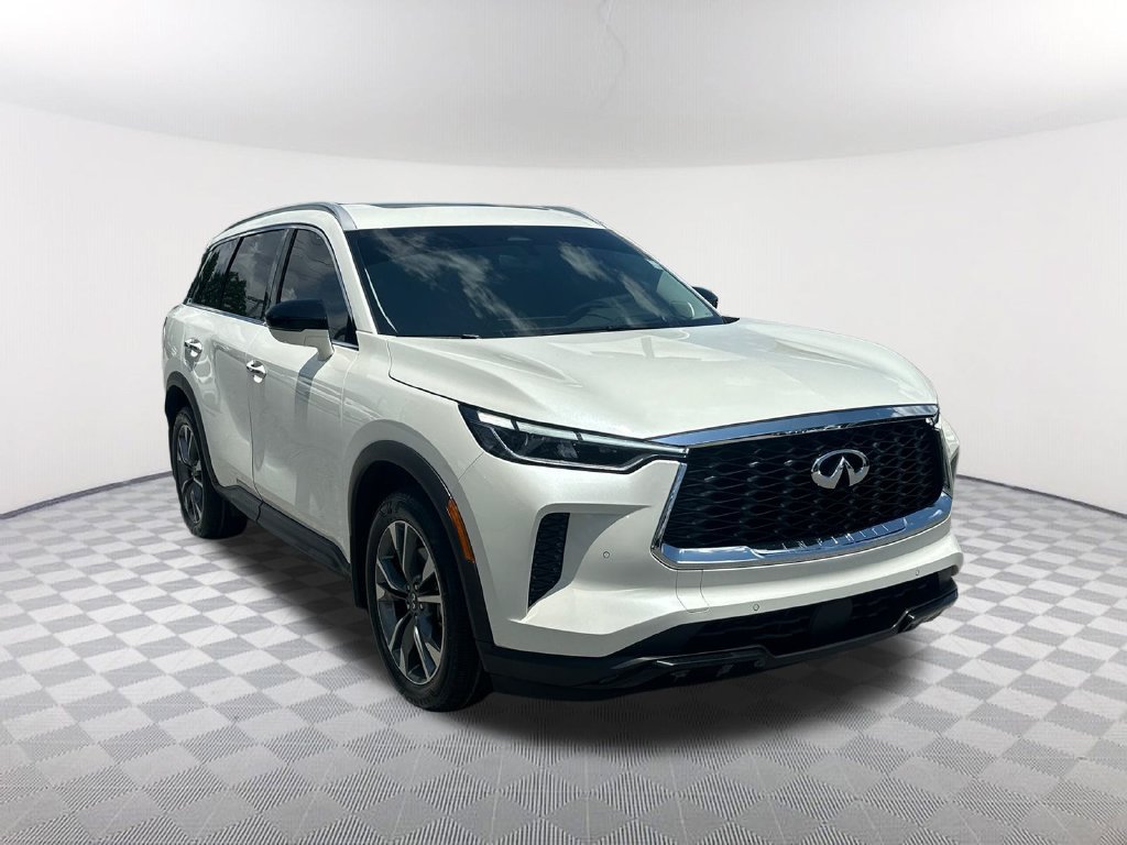 Used 2025 INFINITI QX60 Luxe w/ Vision Package AWD/4WD image 3