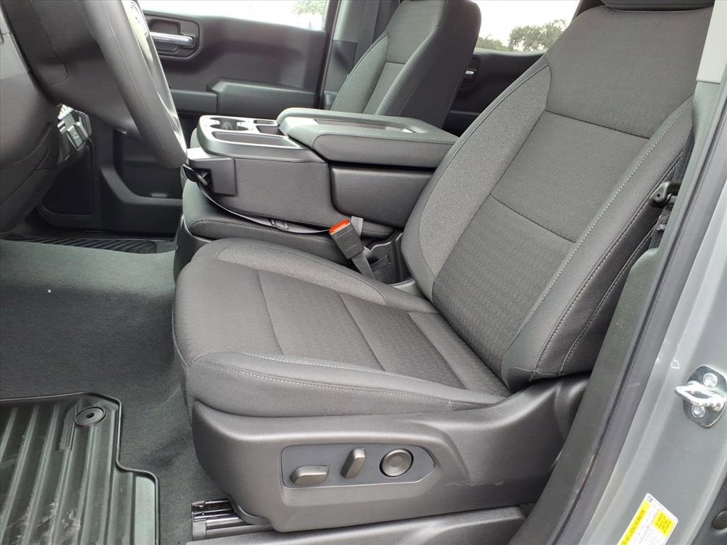 New 2026 Chevrolet Silverado 1500 Custom w/ Turbomax Blackout Package image 9