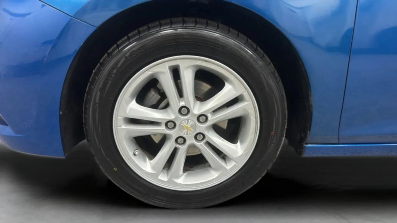 Used 2018 Chevrolet Cruze LT FWD image 26