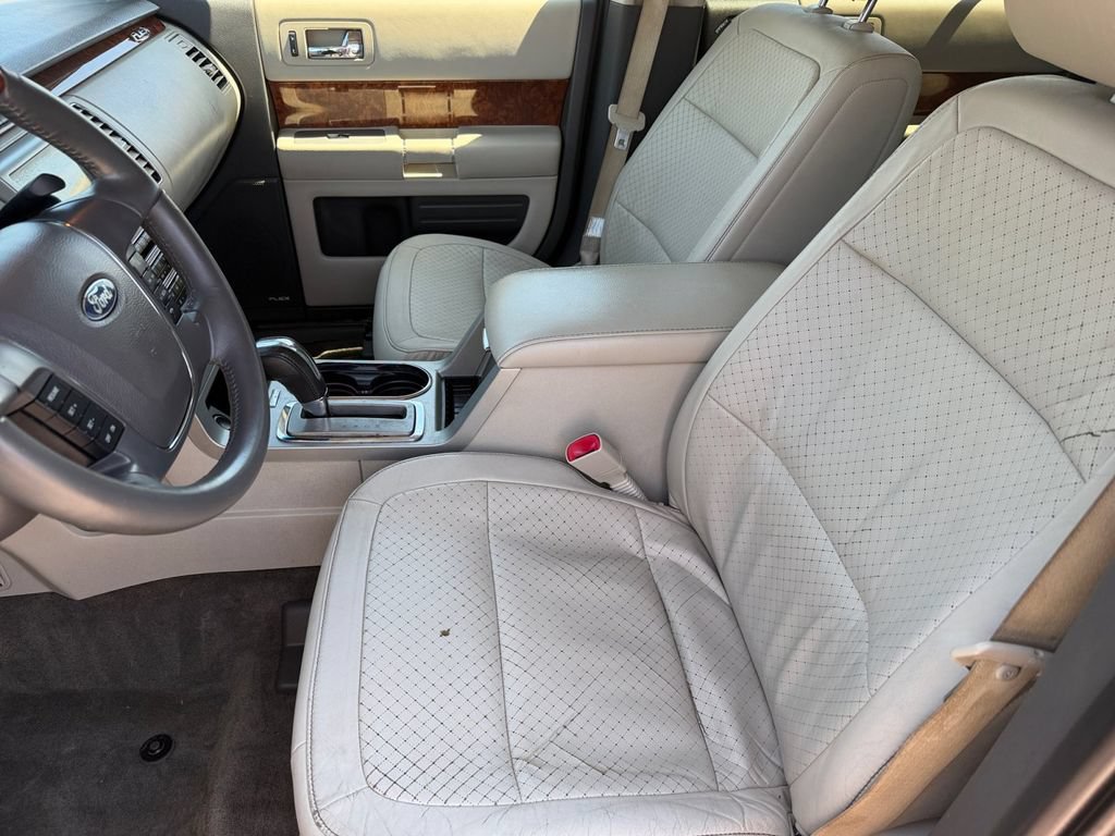 Used 2011 Ford Flex Limited w/ Rapid Spec Order Code AWD/4WD image 10