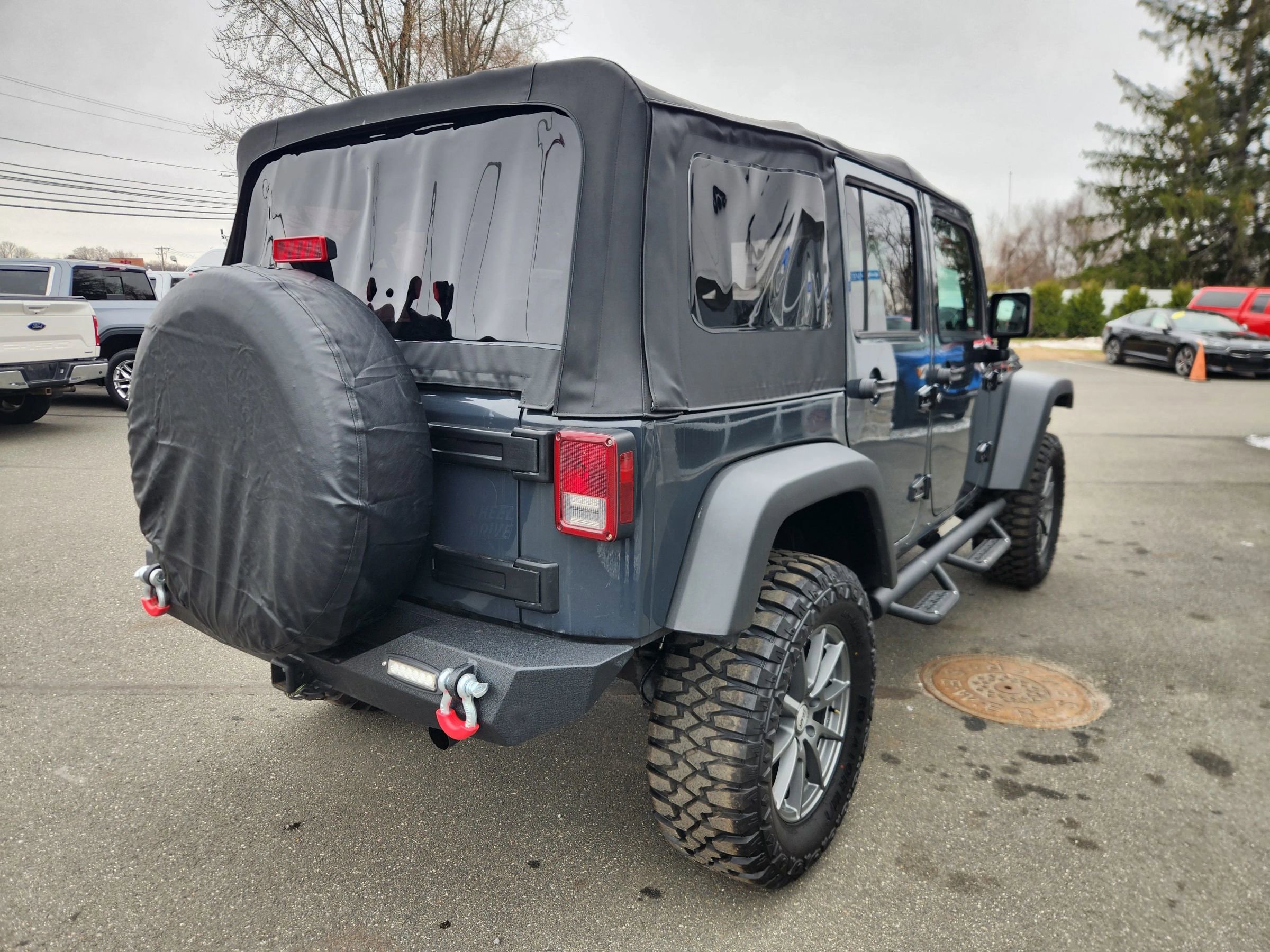 Used 2017 Jeep Wrangler Unlimited Sport image 14