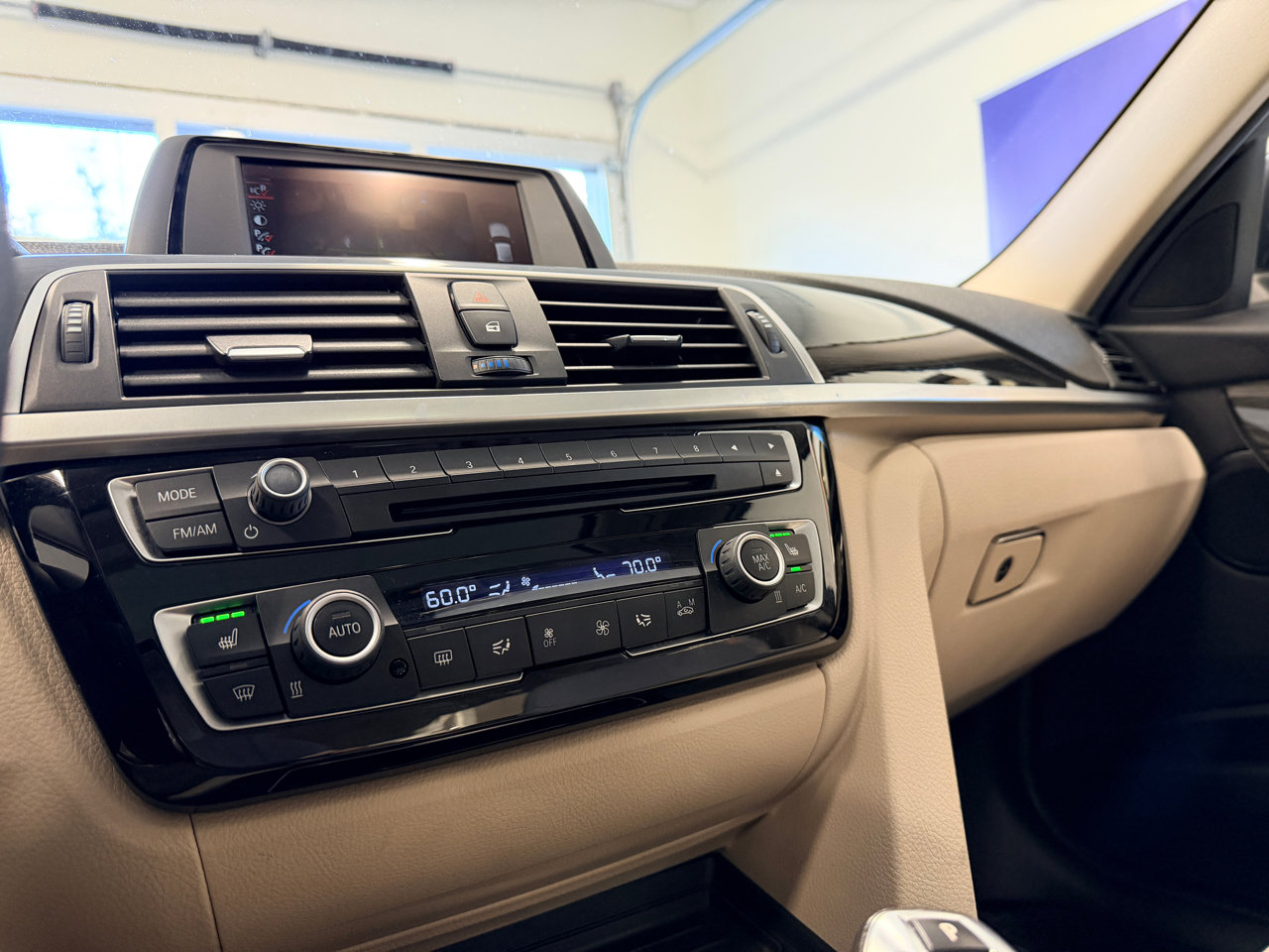 Used 2016 BMW 320i Sedan image 37