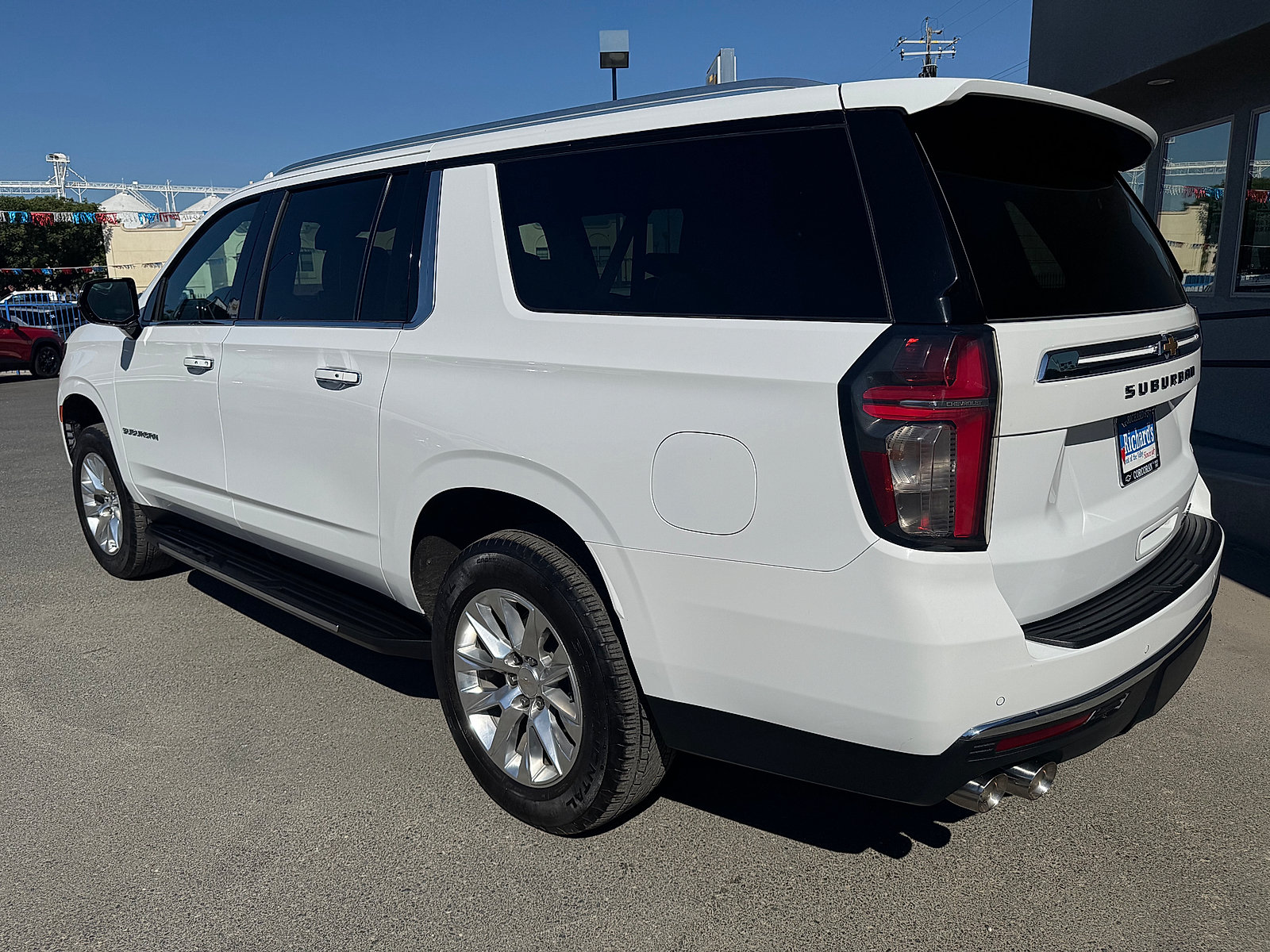 Used 2023 Chevrolet Suburban Premier RWD image 6