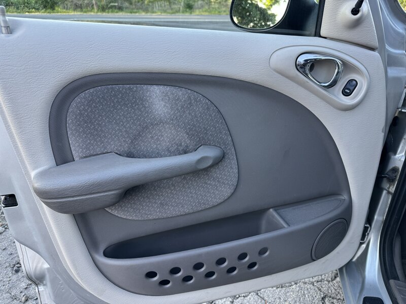 Used 2004 Chrysler PT Cruiser w/ PWR Convenience Group FWD image 20