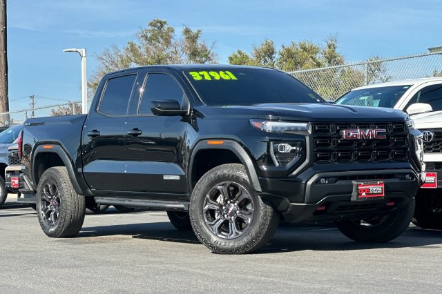 Used 2024 GMC Canyon Elevation w/ Elevation Premium Package