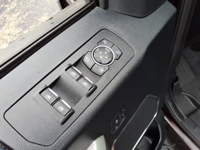 Used 2019 Ford F150 Lariat w/ Equipment Group 502A Luxury AWD/4WD image 21