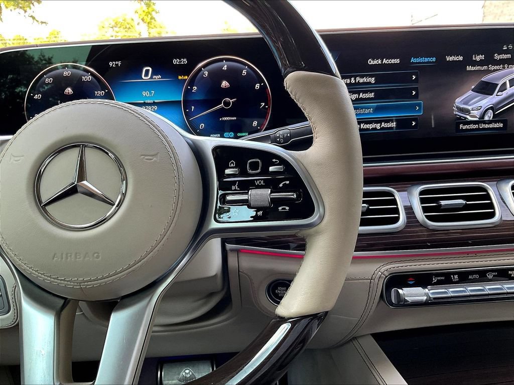 Used 2023 Mercedes-Benz Maybach GLS 600 4MATIC image 12