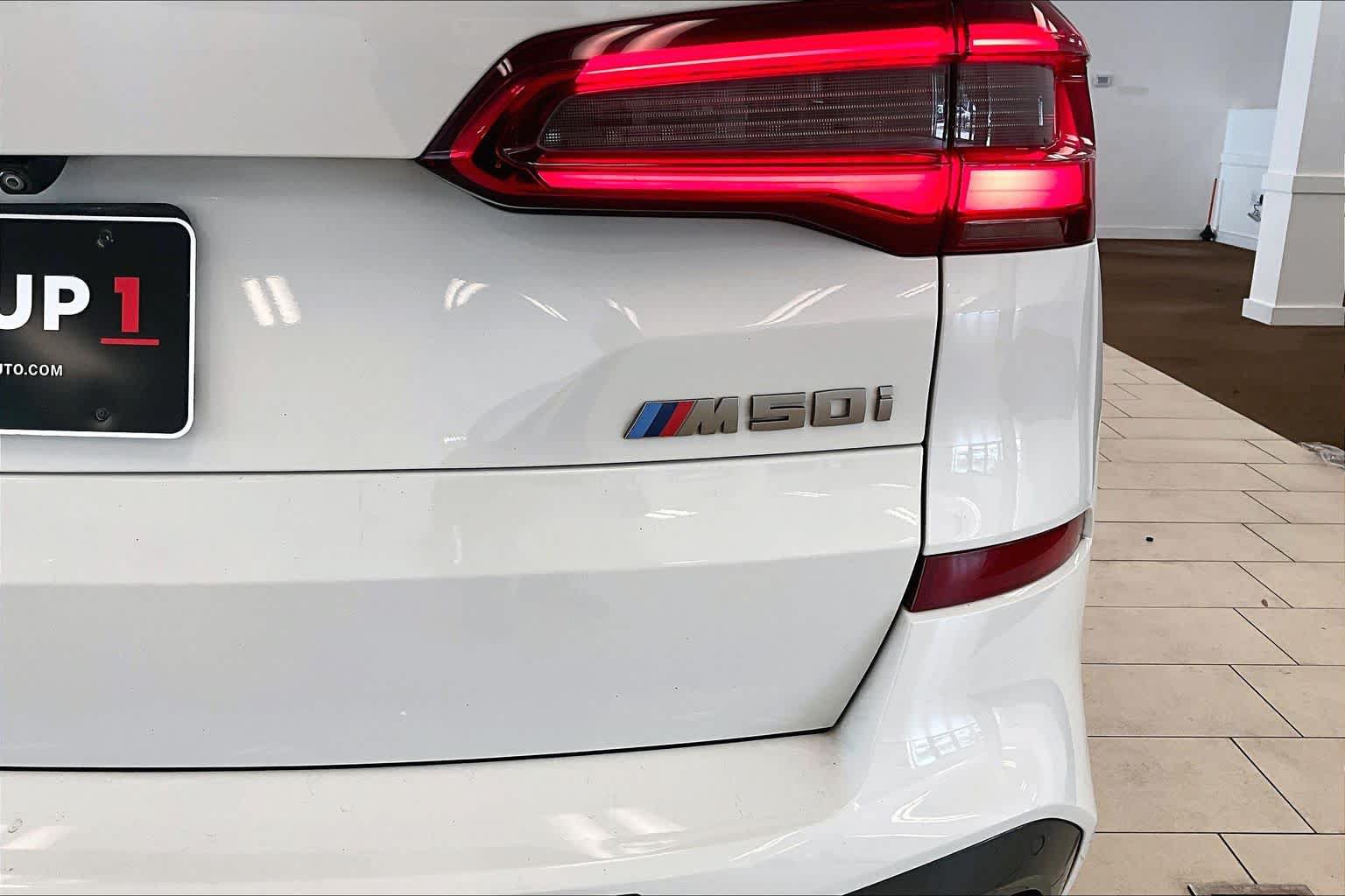 Used 2020 BMW X5 M50i AWD/4WD image 28