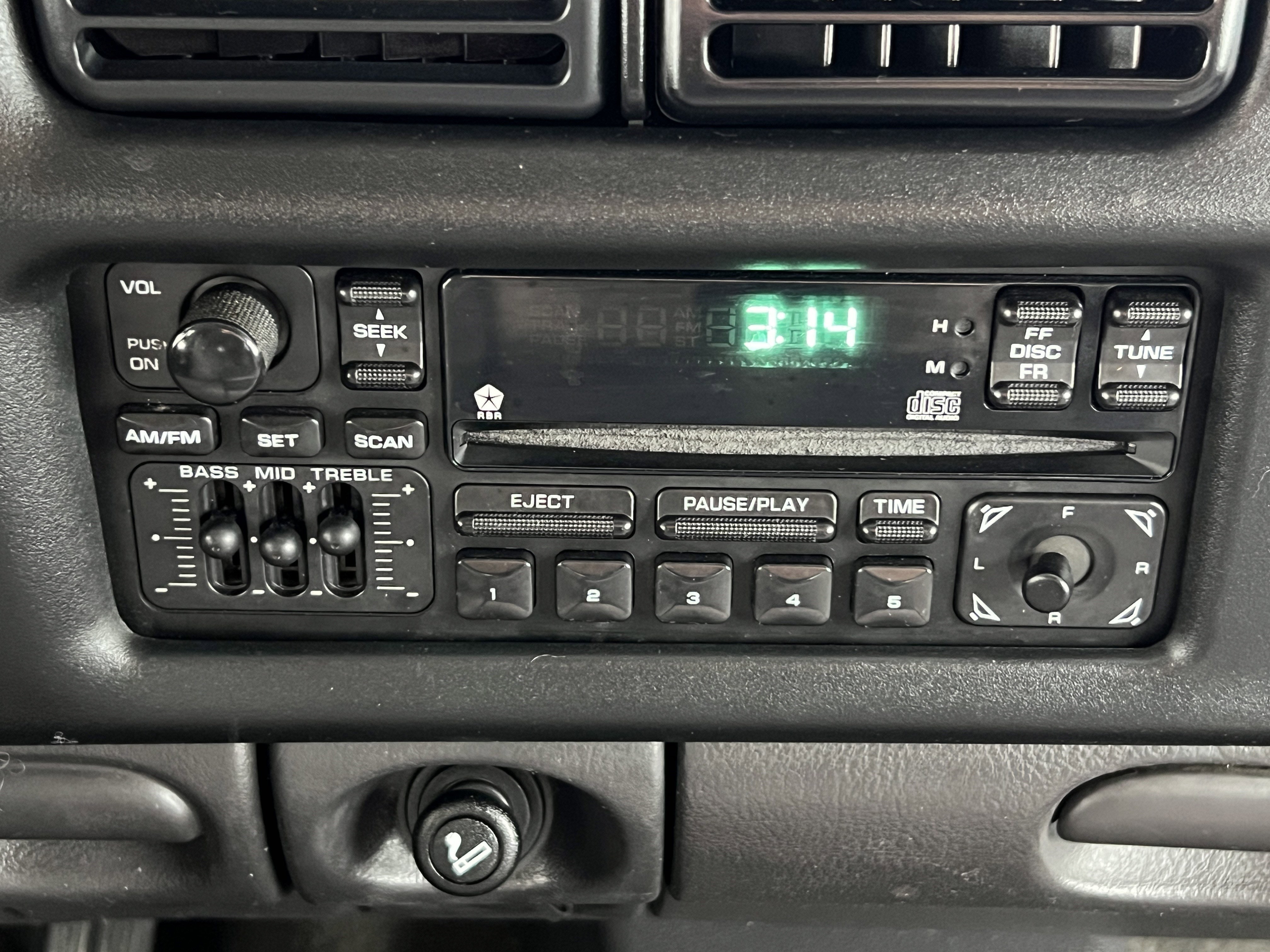 Used 2001 Dodge Ram 2500 Truck ST image 25