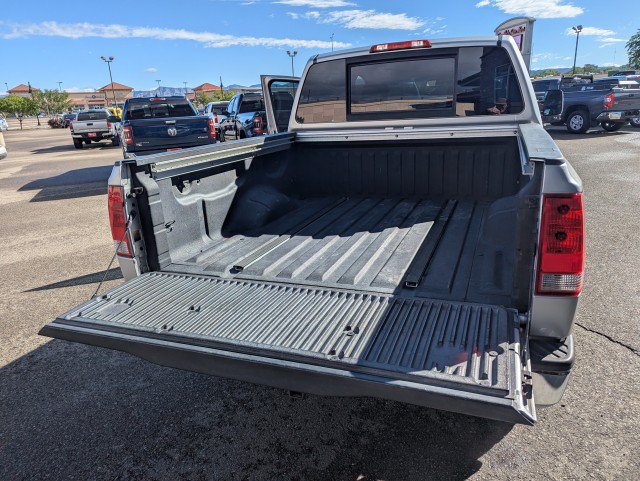 Used 2011 Nissan Titan SL w/ SL Technology Pkg AWD/4WD image 24