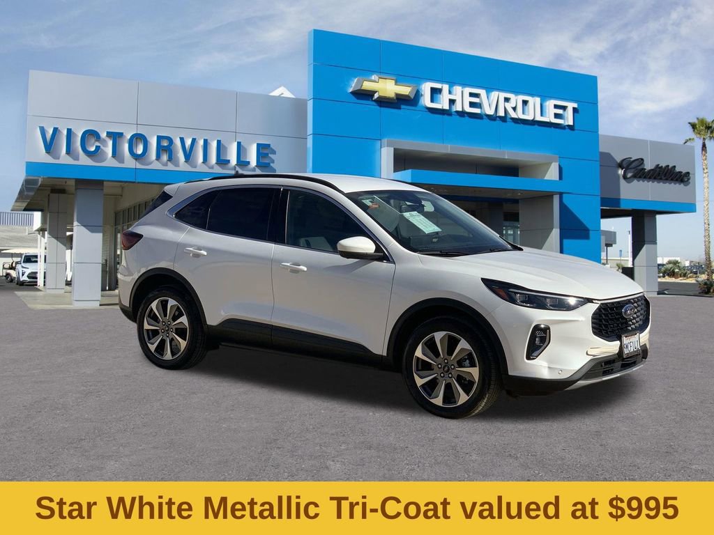 Used 2023 Ford Escape Platinum image 3