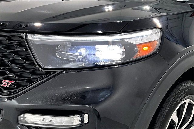 Used 2020 Ford Explorer ST w/ Premium Technology Package image 34