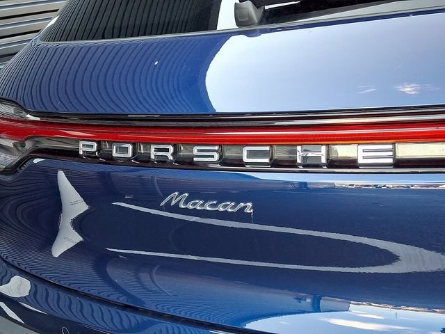 Certified 2026 Porsche Macan AWD/4WD image 32