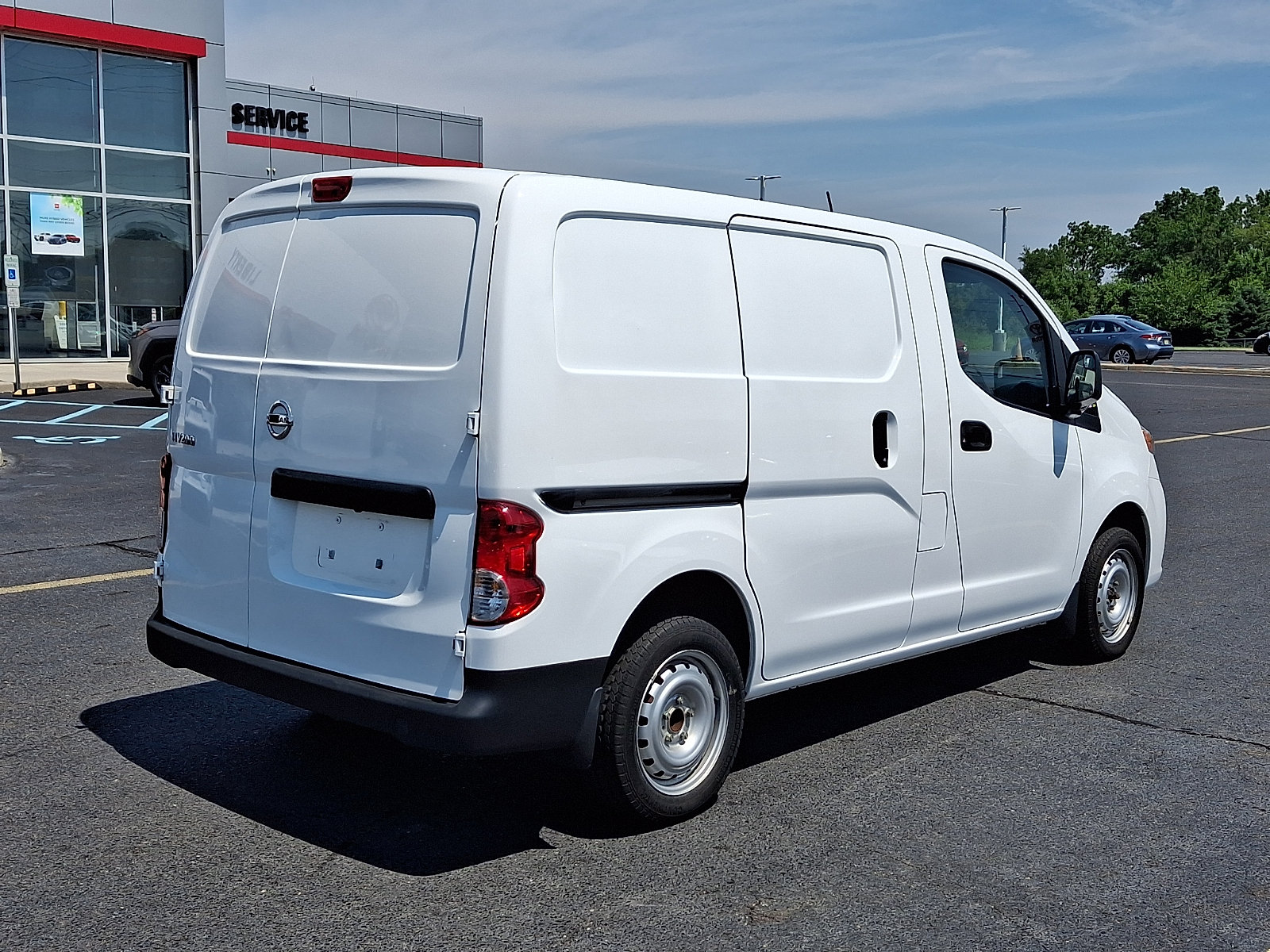 Used 2021 Nissan NV200 S FWD image 6