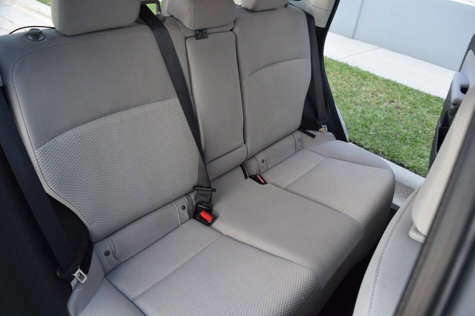 Used 2015 Subaru Forester 2.5i Premium w/ All-Weather Package AWD/4WD image 46