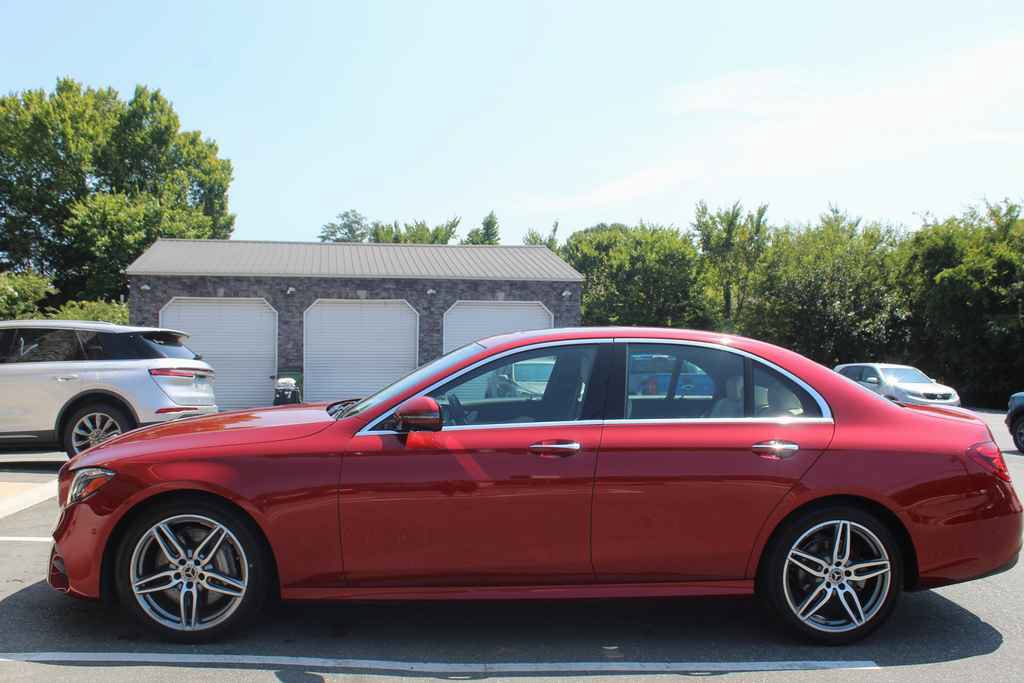 Used 2019 Mercedes-Benz E 300 image 10