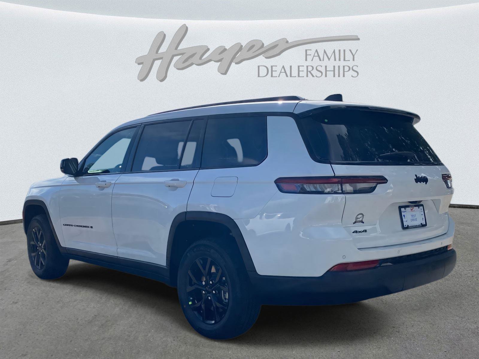 New 2025 Jeep Grand Cherokee L Altitude image 26