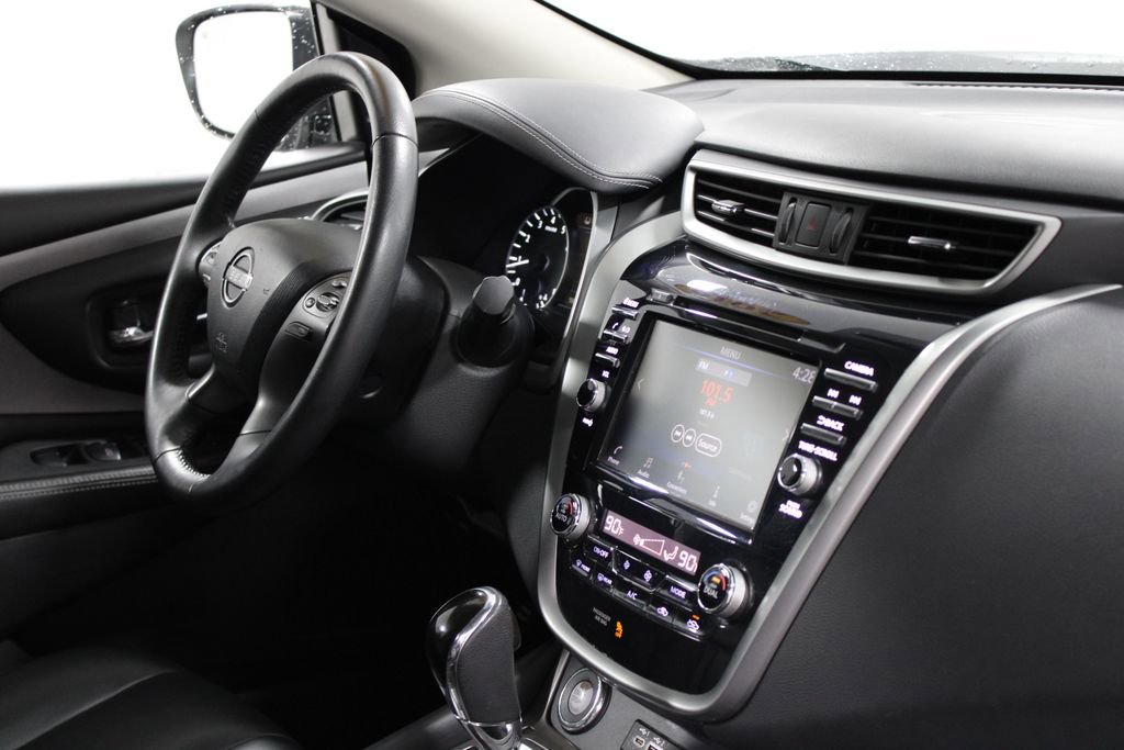 Used 2023 Nissan Murano SV image 27