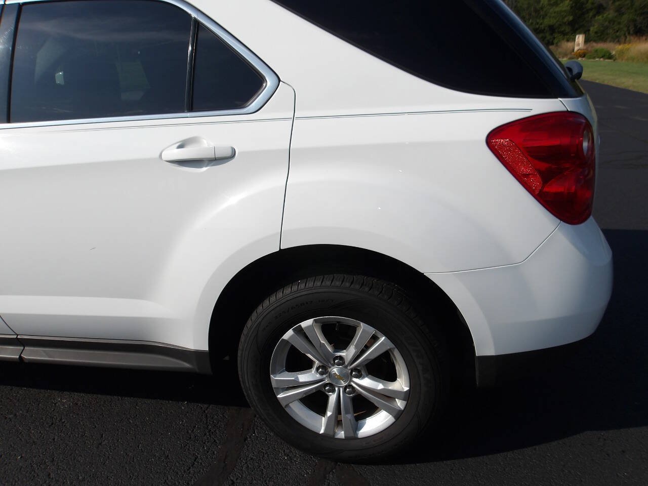 Used 2015 Chevrolet Equinox LT w/ Driver Convenience Package FWD image 33