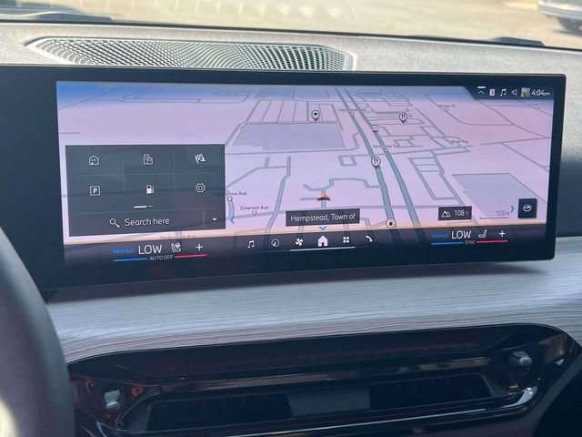 Used 2025 BMW 330i xDrive Sedan AWD/4WD image 39