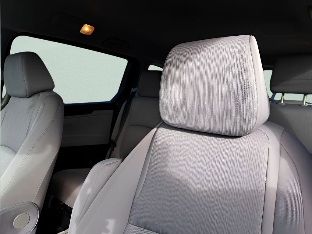 Used 2019 Honda Odyssey LX image 16