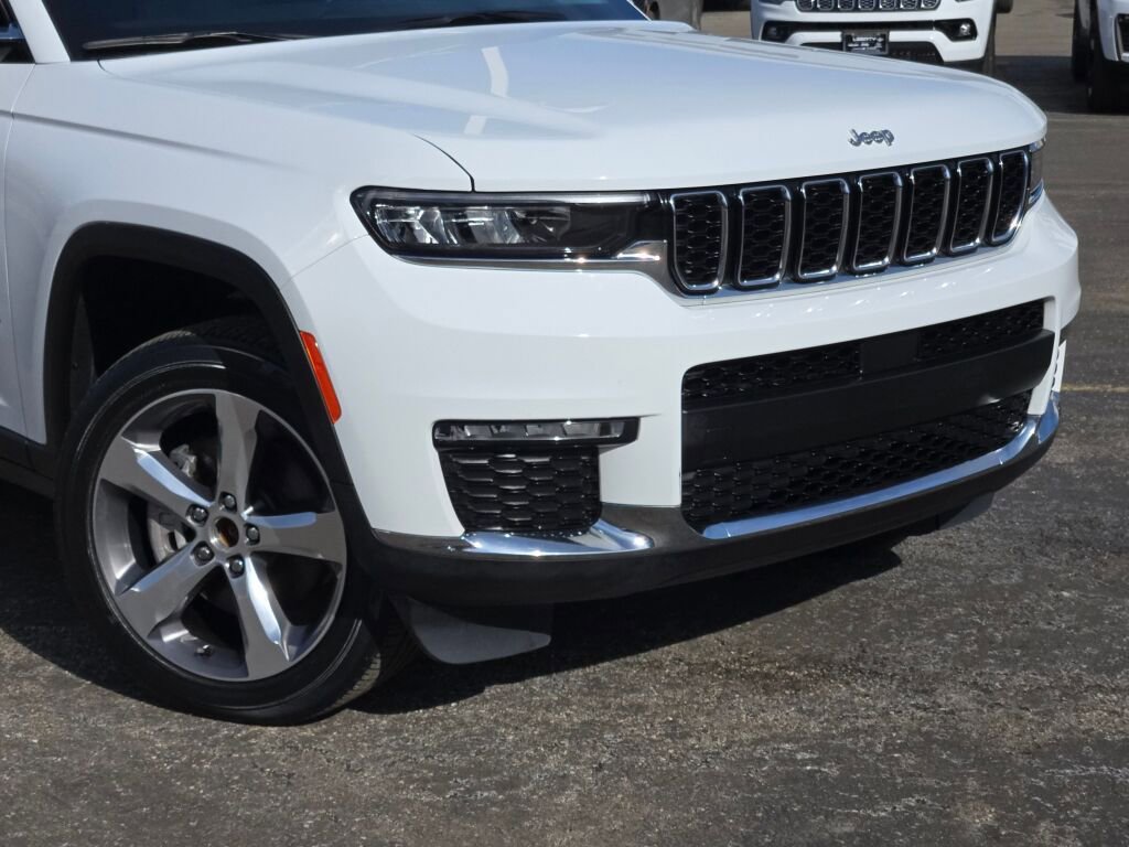 Certified 2022 Jeep Grand Cherokee L Limited AWD/4WD image 2