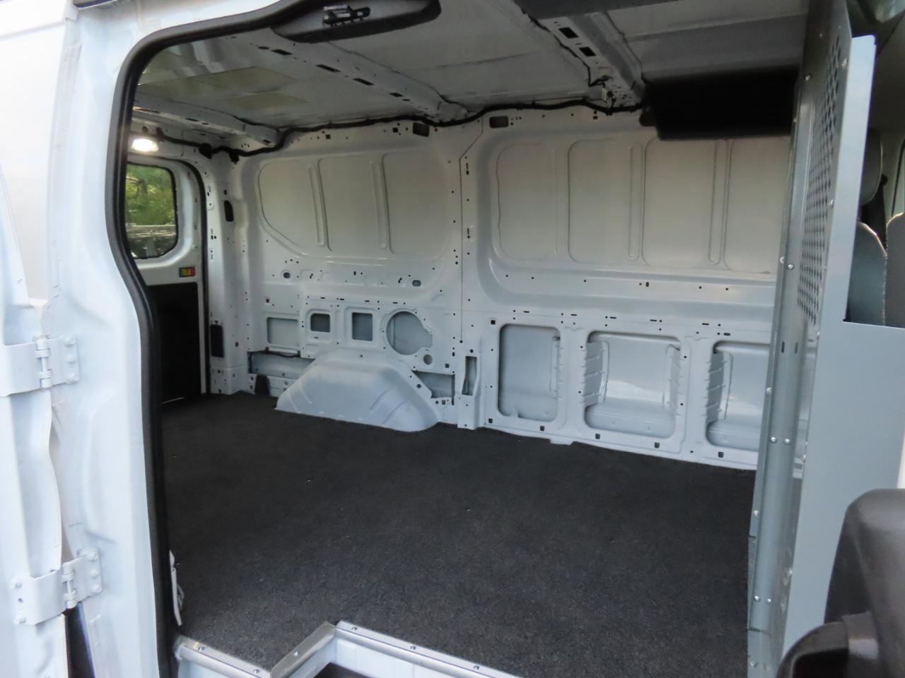 Used 2018 Ford Transit 250 130 Low Roof RWD image 15