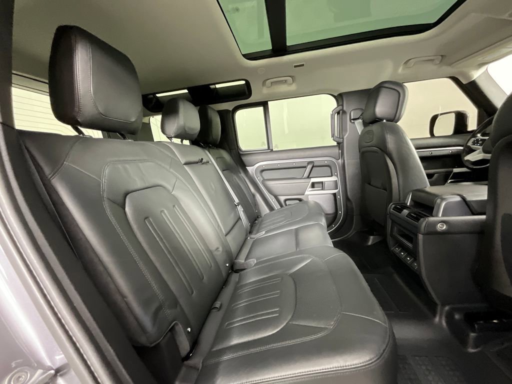 Used 2020 Land Rover Defender 110 HSE AWD/4WD image 23