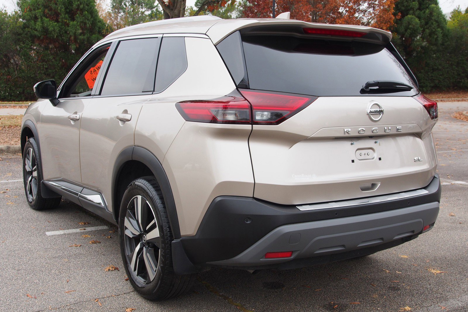 Used 2021 Nissan Rogue SL w/ Premium Package image 5
