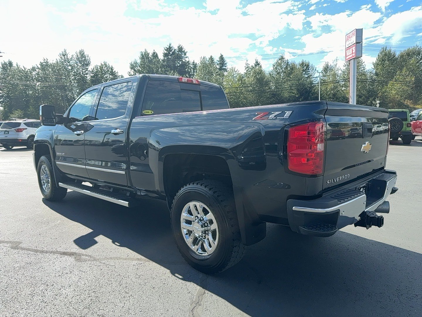 Used 2019 Chevrolet Silverado 3500 LTZ w/ Duramax Plus Package AWD/4WD image 10